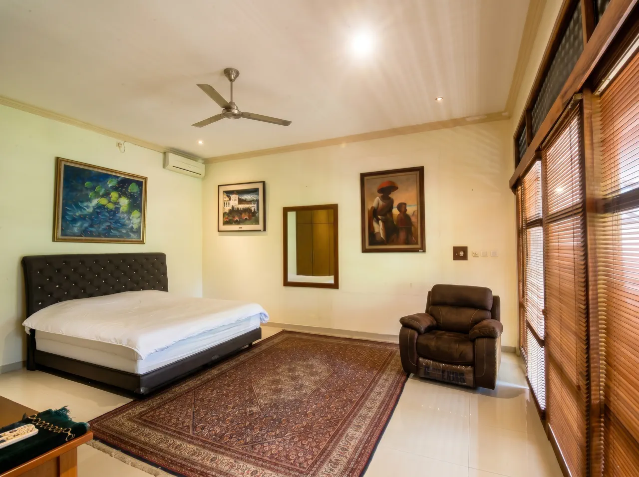 Kamar homestay yang rapi